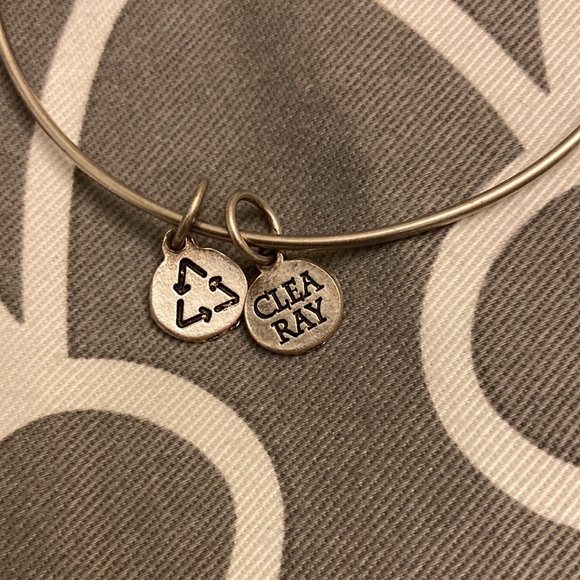 🪴Clea Ray Lotus Charm Bangle Bracelet🪴BUNDLE SALE! - Picture 3 of 5